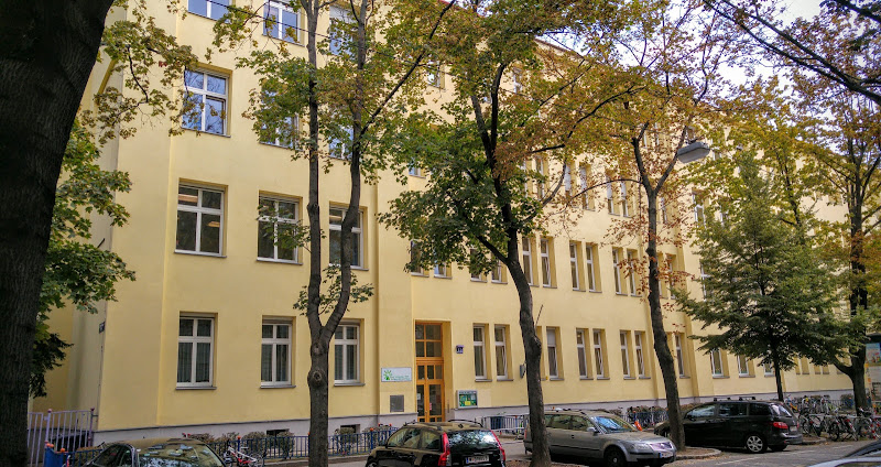 Wolfgang-Schmälzl-Gasse 13 Volksschule
