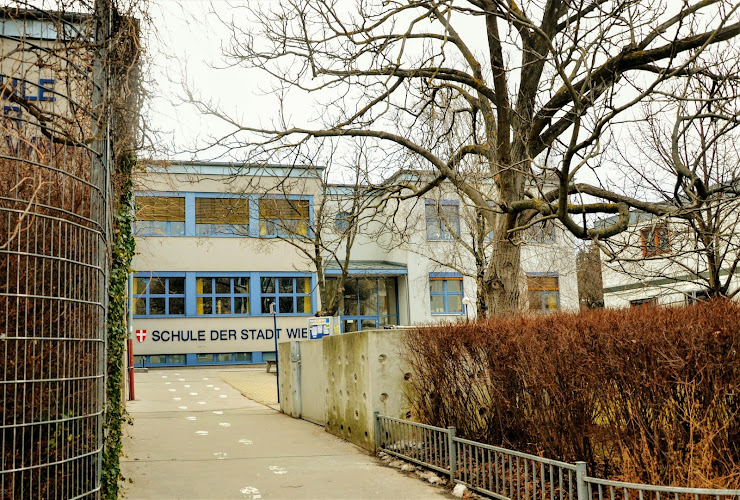 Krottenbachstraße 108 Volksschule