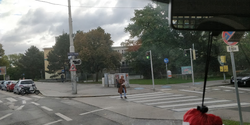 Anton Baumgartner-Straße 119 Mittelschule