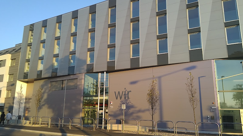 Wagramer Straße 224b Volksschule