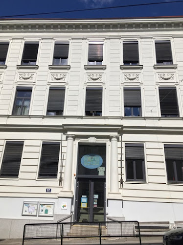 Cottagegasse 17 Volksschule