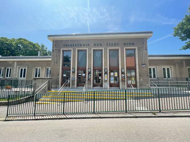 Mondweg 73-83 Volksschule