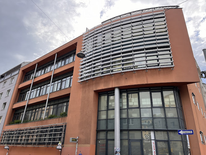 Quellenstraße 87-89 Volksschule