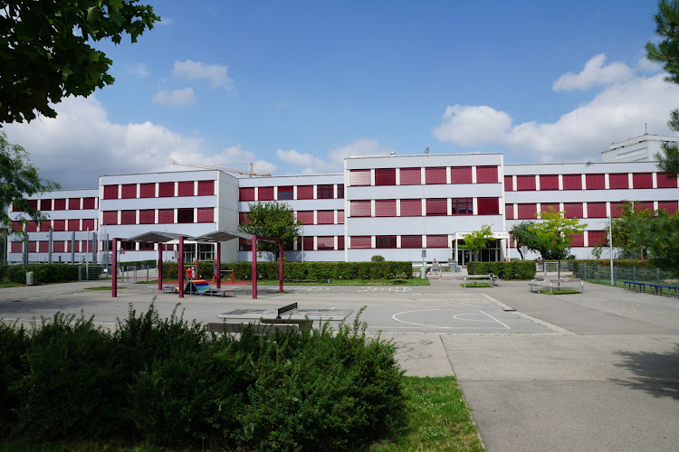 Anton-Sattler-Gasse 93 Mittelschule