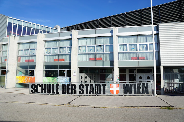 Zehdengasse 9 Volksschule