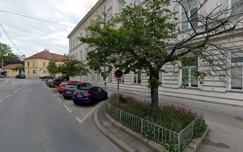 Kirchenplatz 2-3 Volksschule