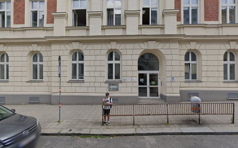 Leibnizgasse 33 Mittelschule