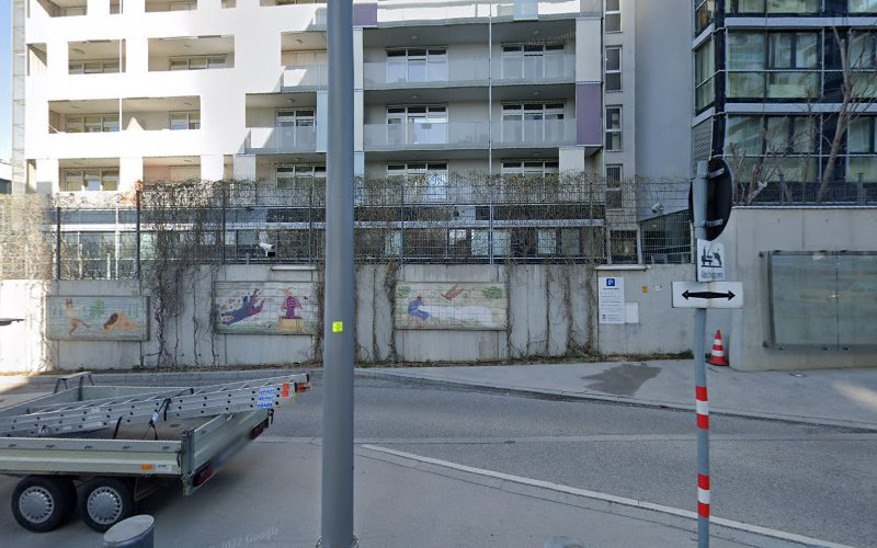 Simon Wiesenthal-Gasse 3 Volksschule