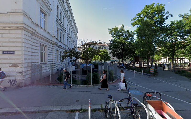 Am Hundsturm 18 Volksschule