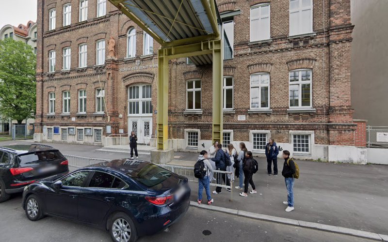 Dirmhirngasse 138 Mittelschule