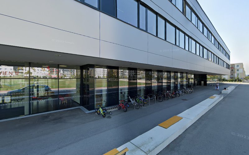 Hannah-Arendt-Platz 8 Volksschule