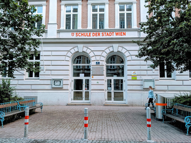Staudingergasse 6 Mittelschule