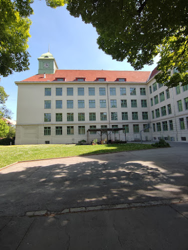 Vorgartenstraße 95-97 Volksschule