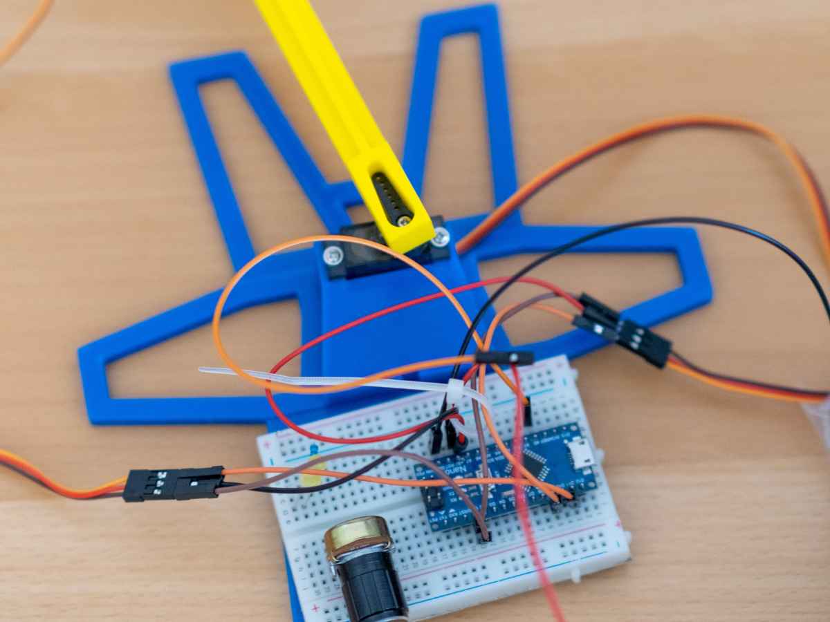 Mechanikprojekt mit Robbo-Elektronik