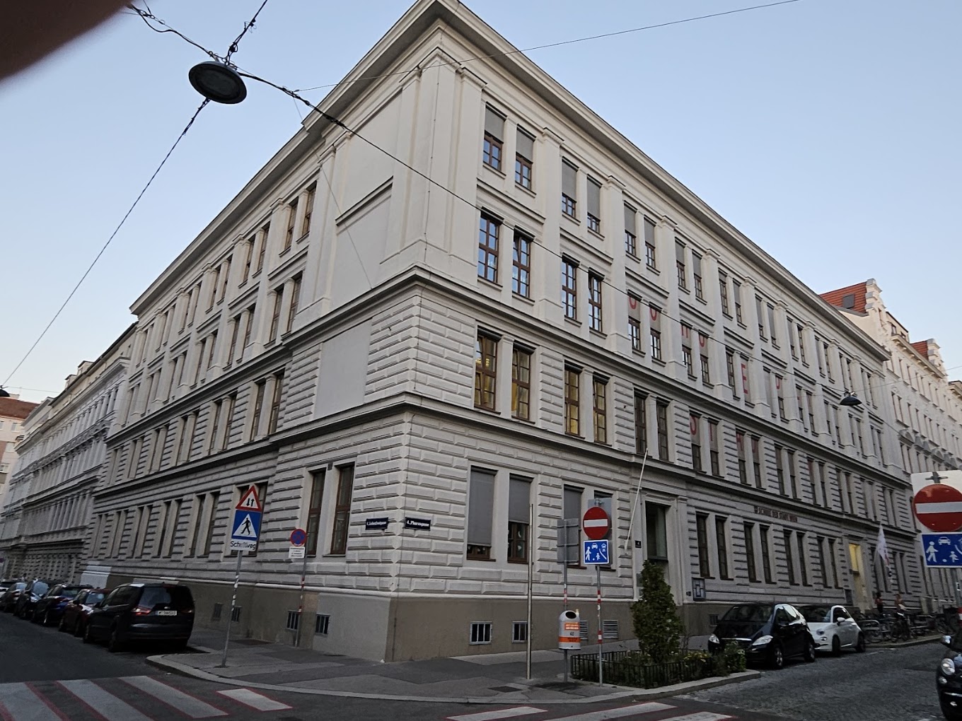 Robbo-Kurse in der OVS/GTVS Phorusgasse – Robotik und Programmierung nach der Schule!